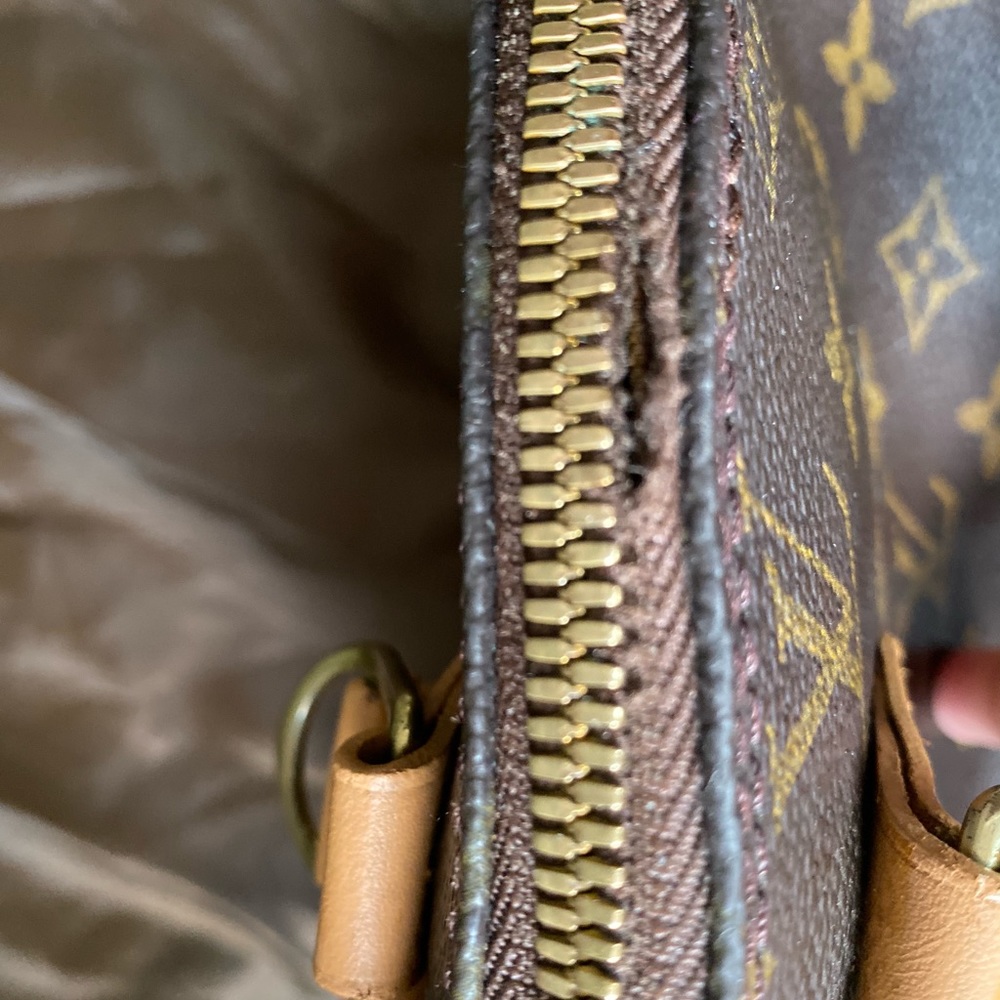 SOLD- Authentic Vintage Louis Vuitton Alma - Picture 6 of 8